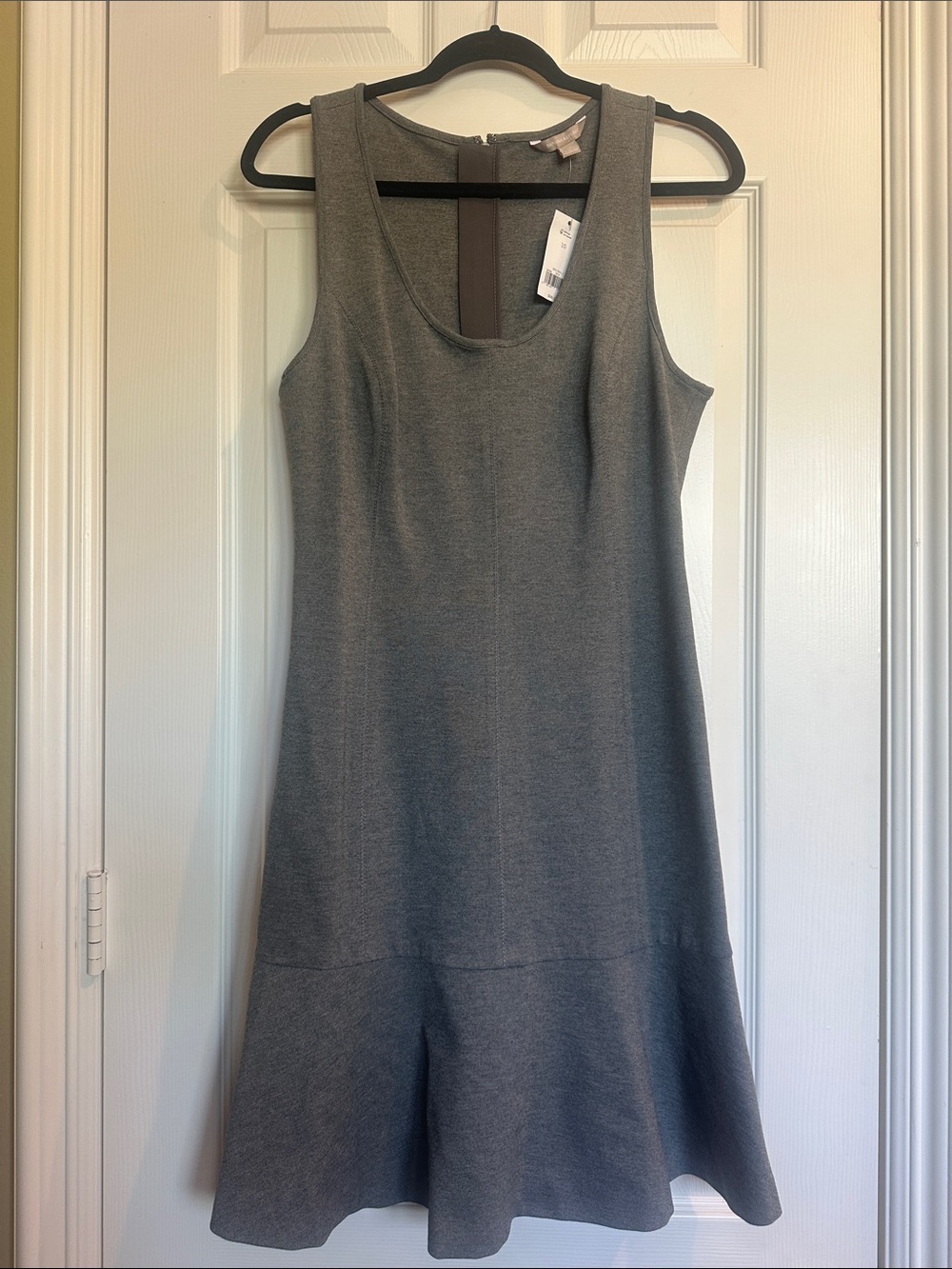 Banana Republic. Classic Grey Sleeveless A-Line Dress. 10. New with tags.